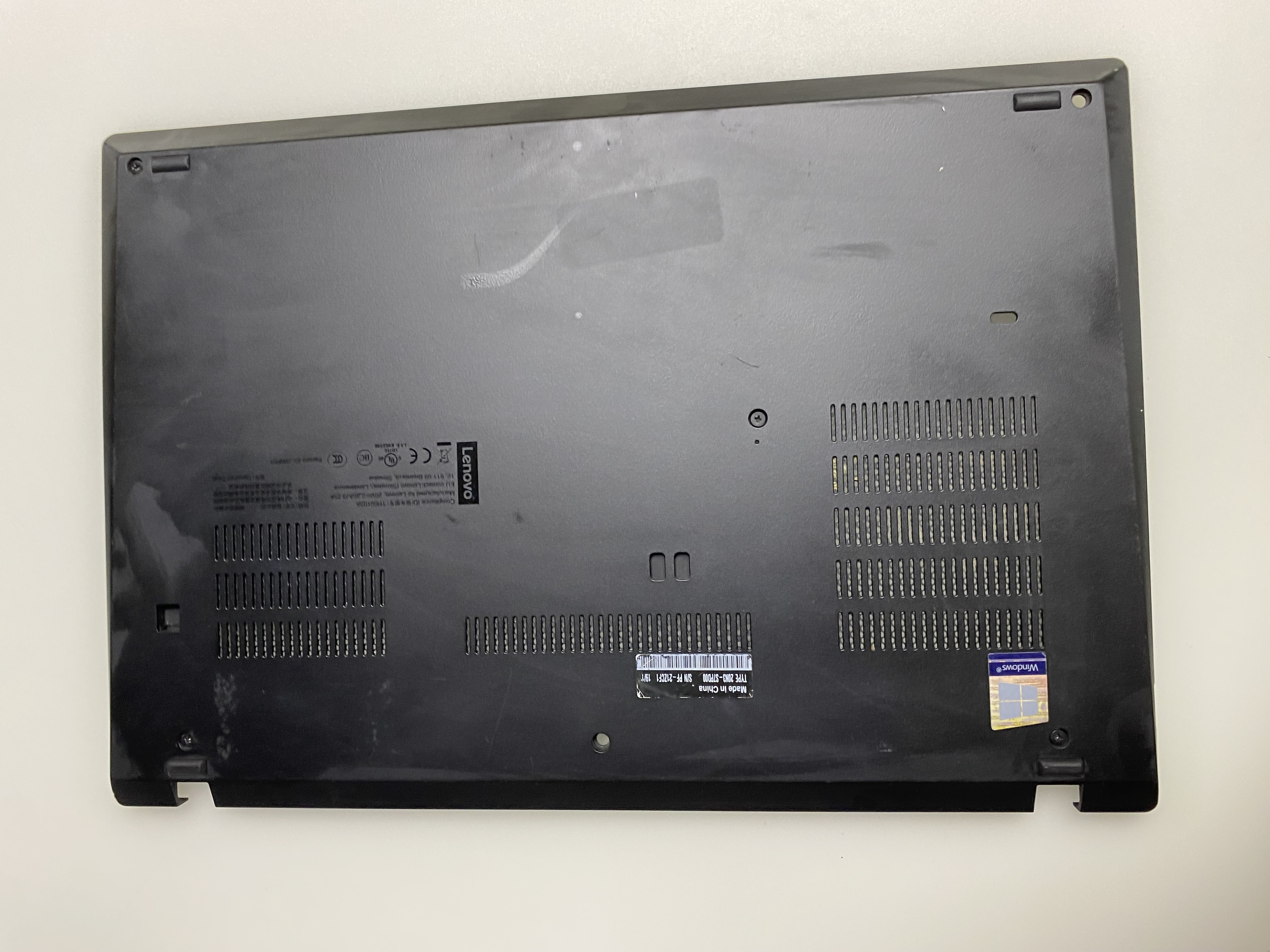 LENOVO THİNKPAD T490 ORJİNAL ÇIKMA ALT KASA T490 ALT KASA