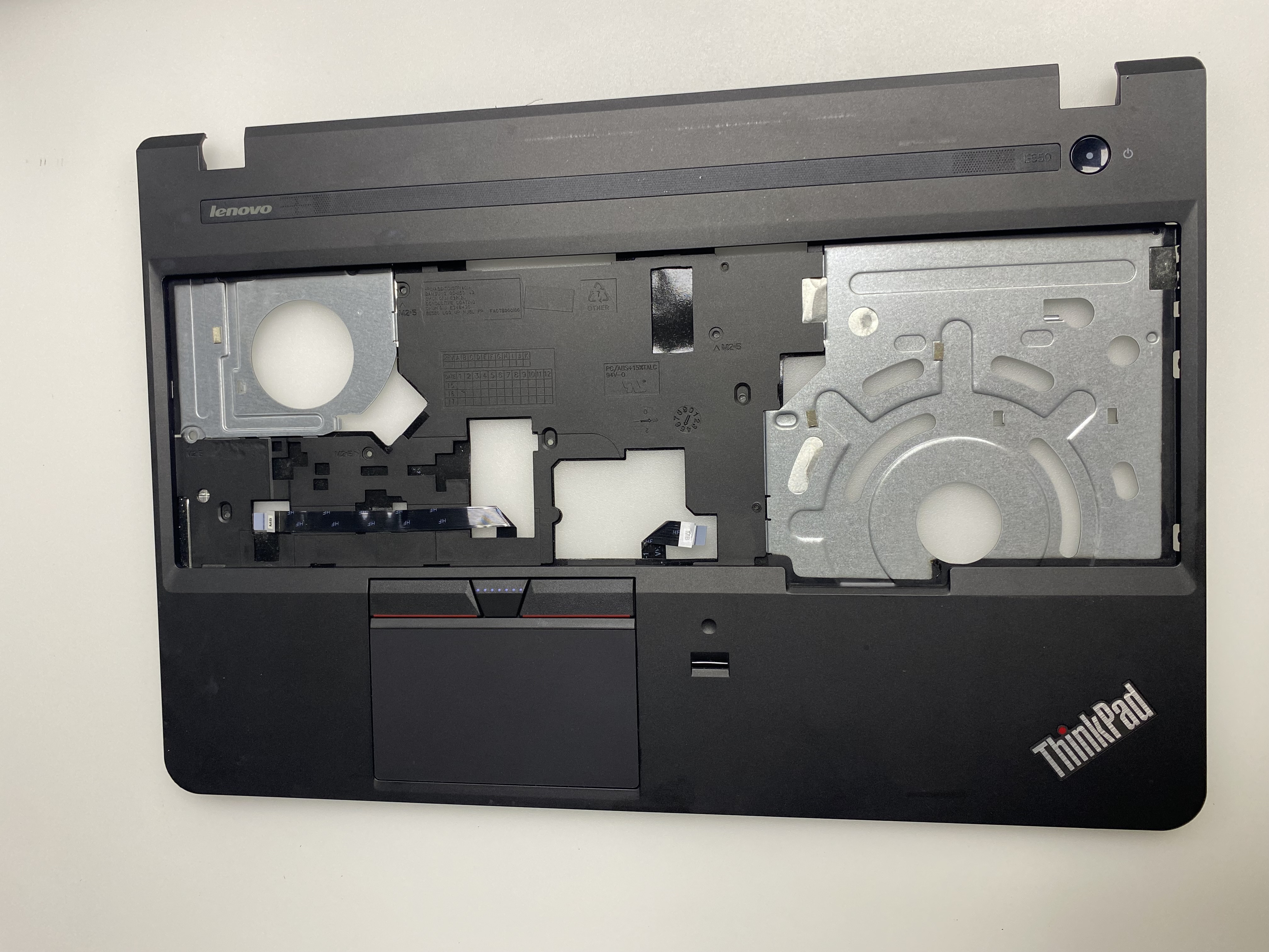 LENOVO THİNKPAD E550 ORJİNAL ÇIKMA ÜST KASA THİNKPAD E550 ÜST KASA