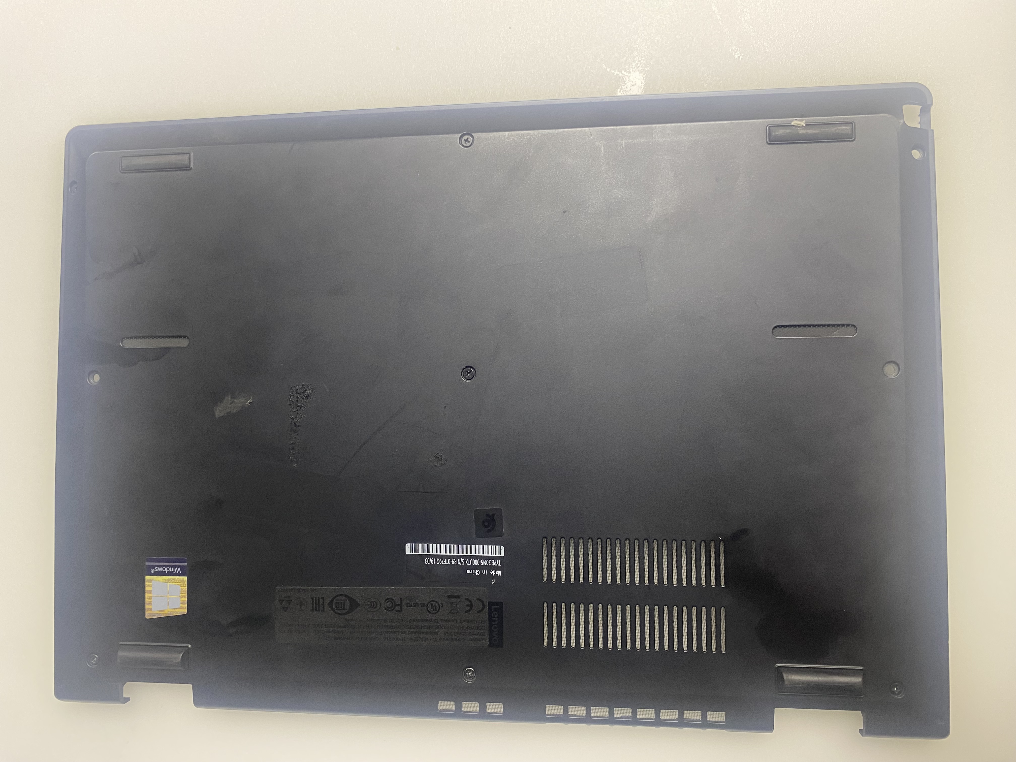 LENOVO THİNKPAD L390 ORJİNAL ÇIKMA ALT KASA THİNKPAD L390 ALT KASA