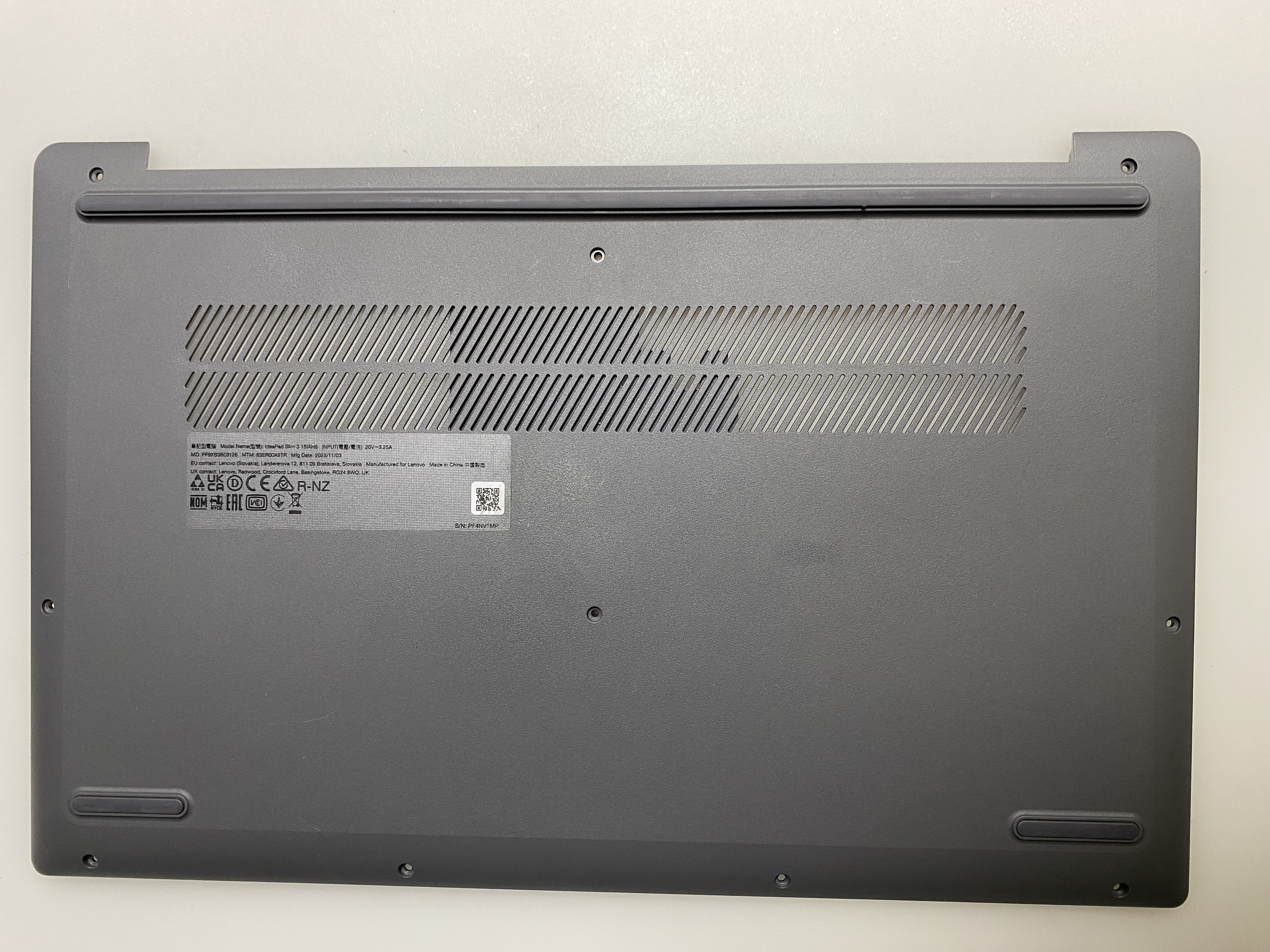 ORJİNAL LENOVO İDEAPAD SLİM 3 ALT KASA SLİM 3 ALT KASA