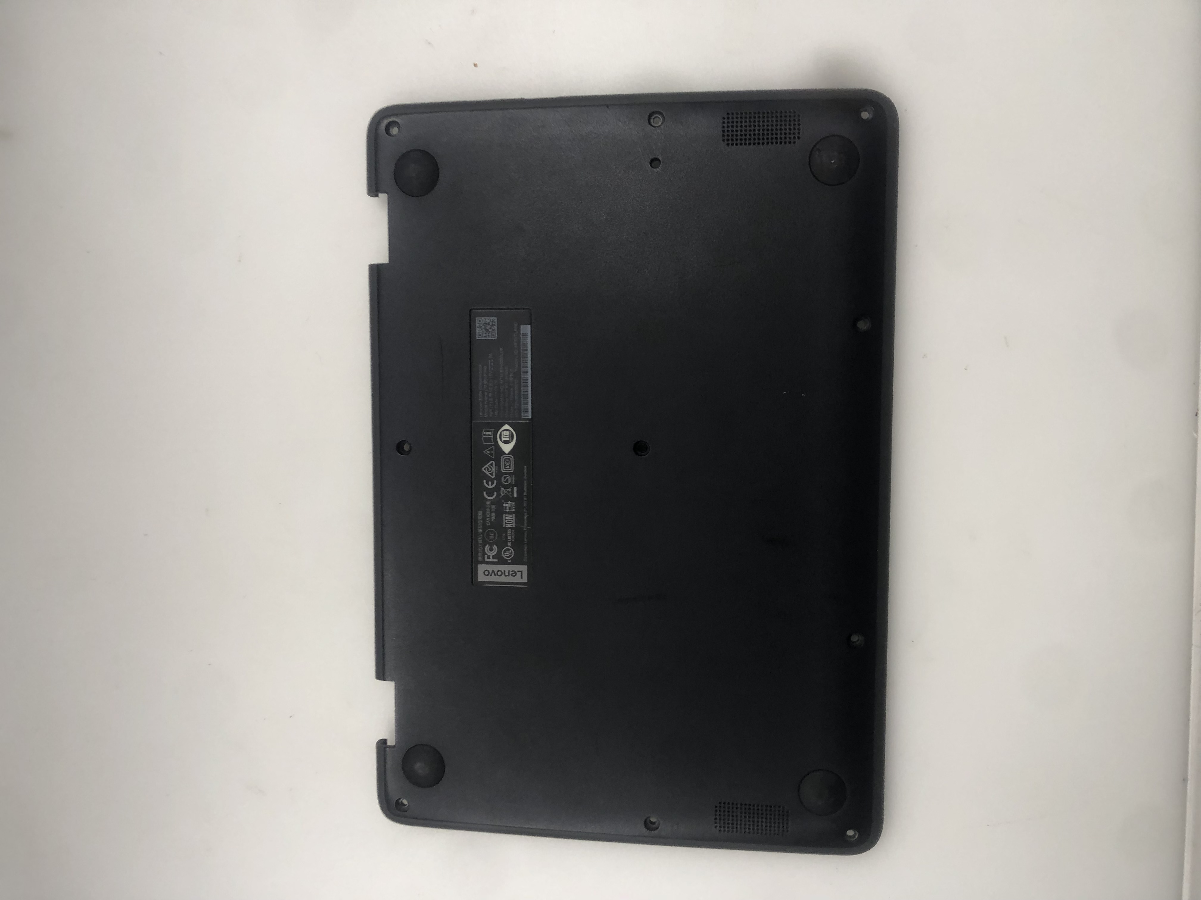 ORİJİNAL LENOVO 300E ALT KASA 300E ALT KASA