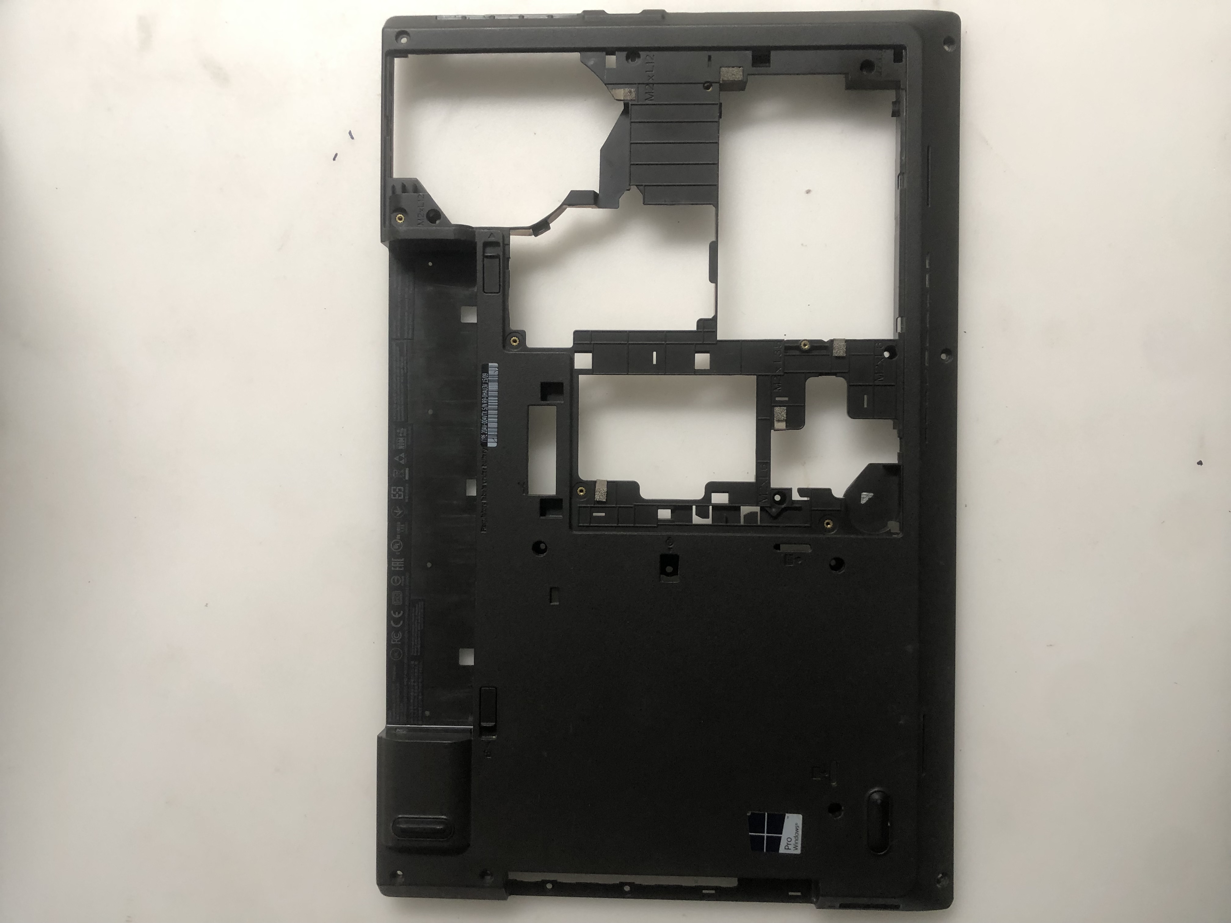 ORJİNAl LENOVO L540 ALT KASA L540 ALT KASA 