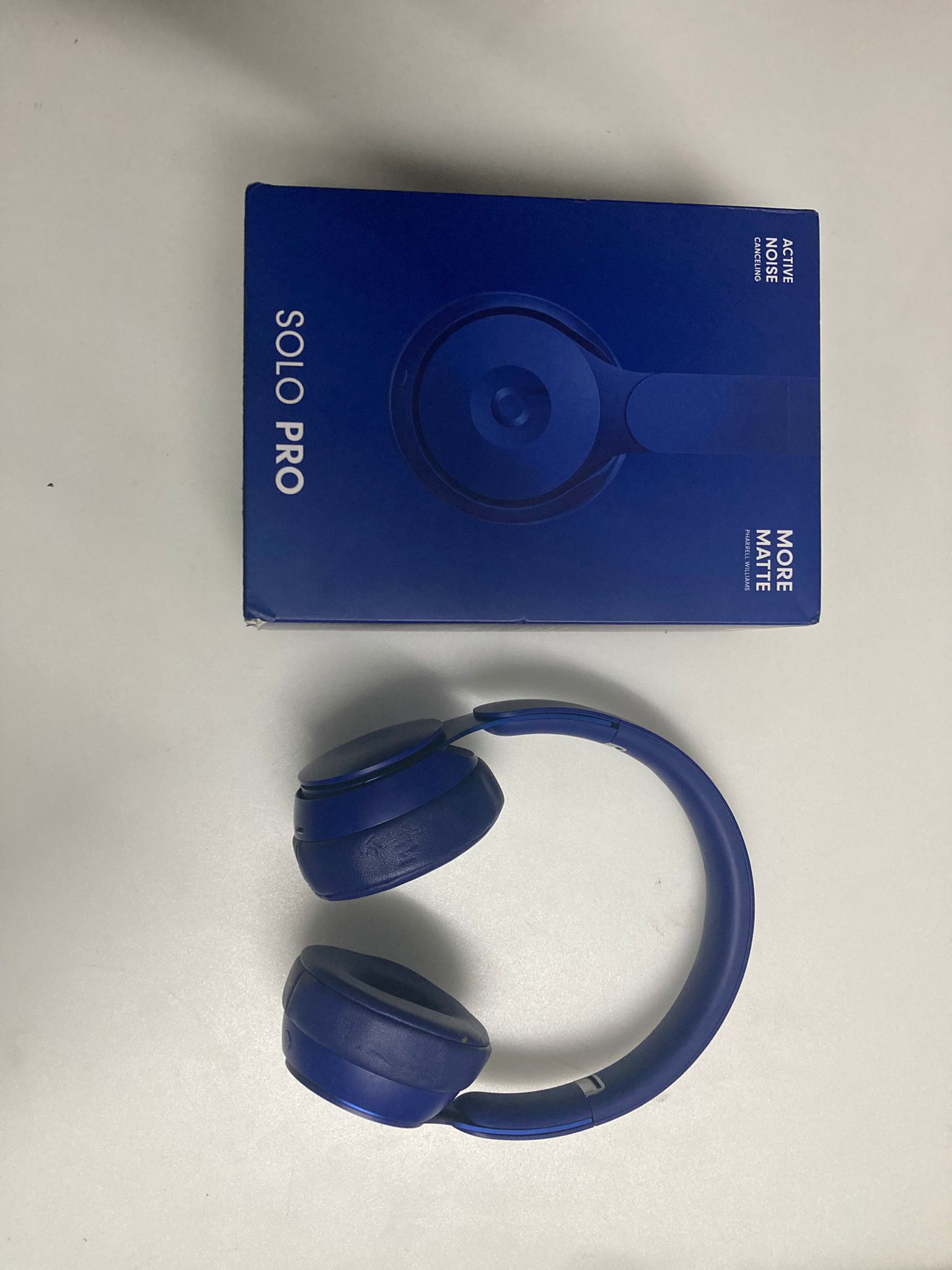 APPLE BEATS SOLO PRO NC KABLOSUZ KULAK ÜSTÜ KULAKLIK